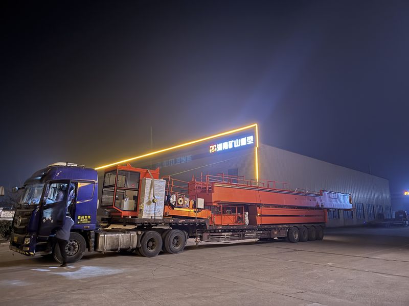 全包厢半龙门 MHB3t-6m 制作完成 装车发出